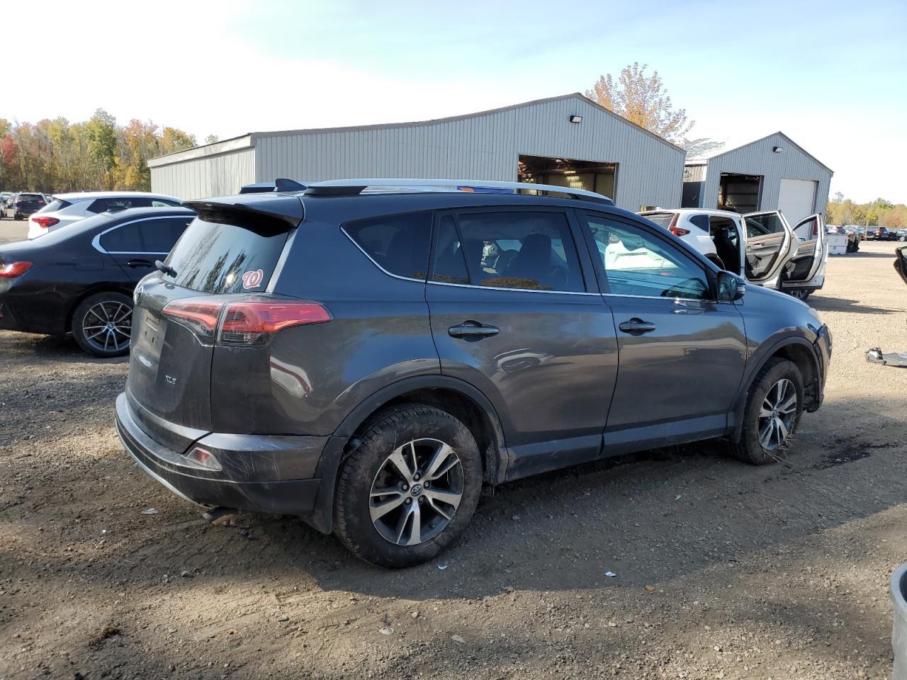 2016 TOYOTA RAV4 XLE - Image 3