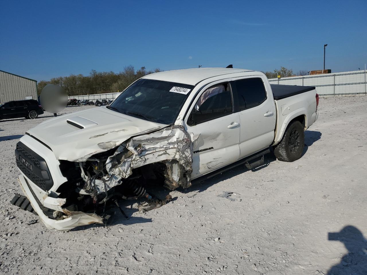 2017 TOYOTA TACOMA DOU