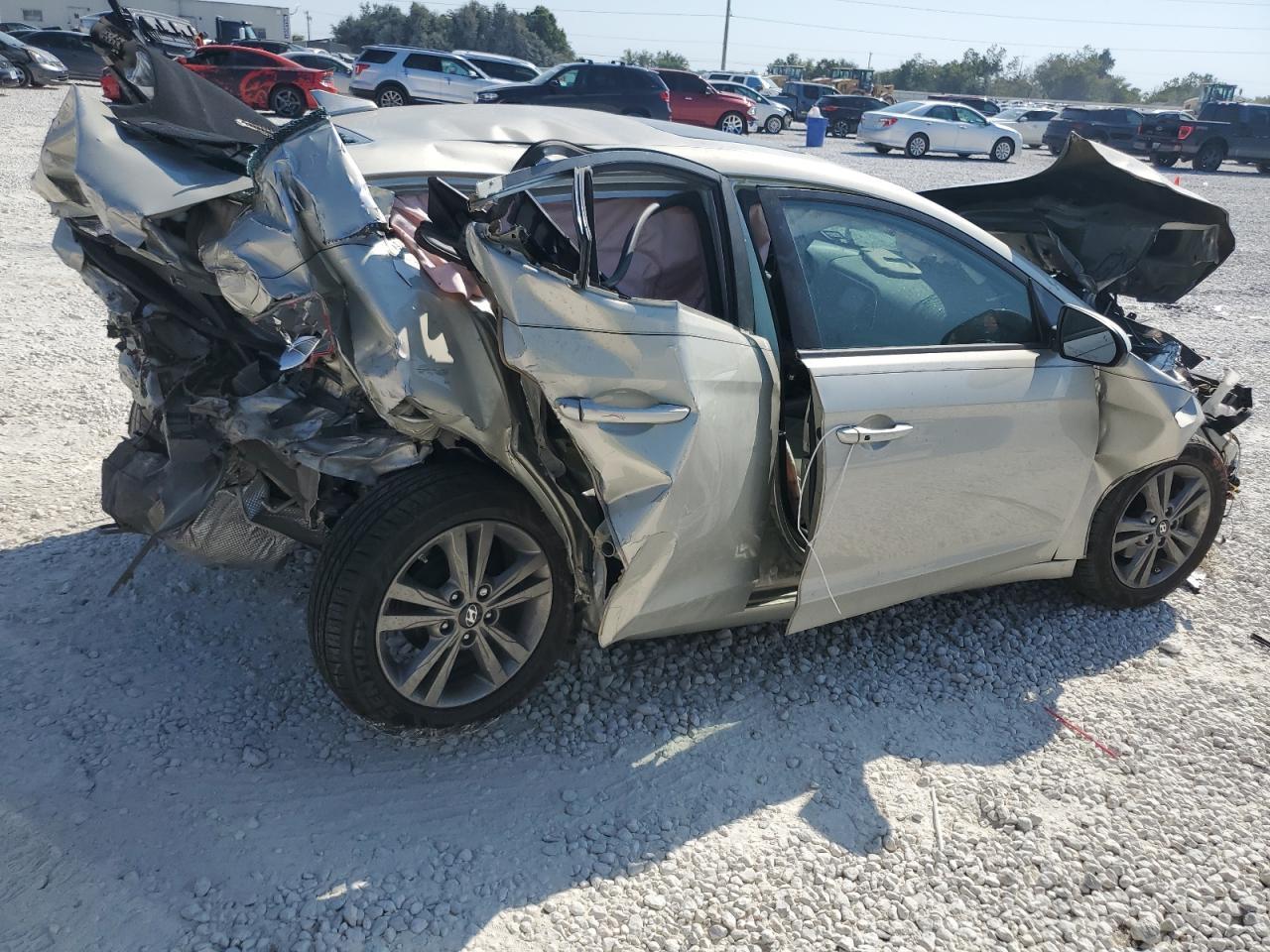 2017 HYUNDAI ELANTRA SE - Фото 3