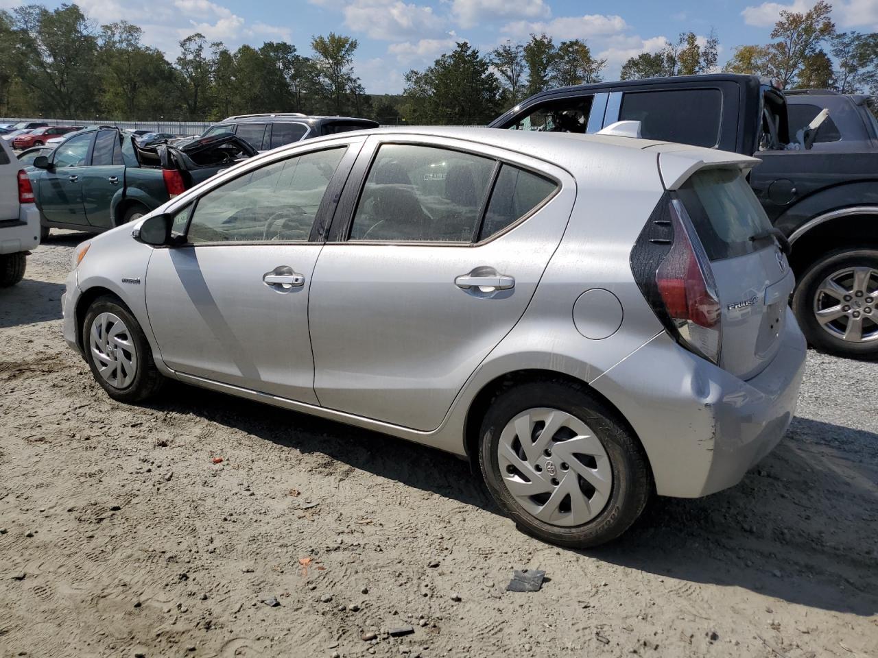 2016 TOYOTA PRIUS C - Фото 2