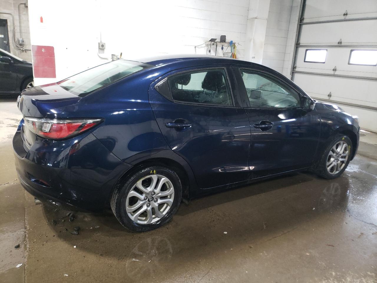 2017 TOYOTA YARIS IA - Фото 3