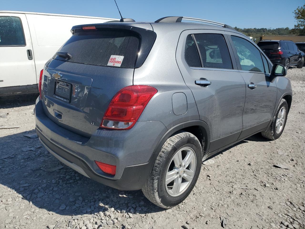 2019 CHEVROLET TRAX 1LT - Image 3