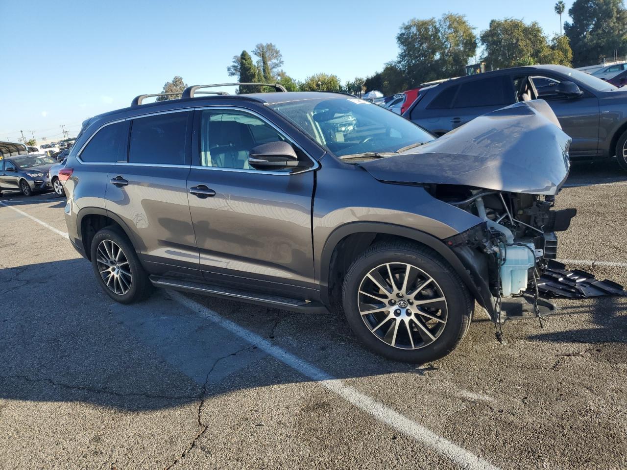 2018 TOYOTA HIGHLANDER - Image 4