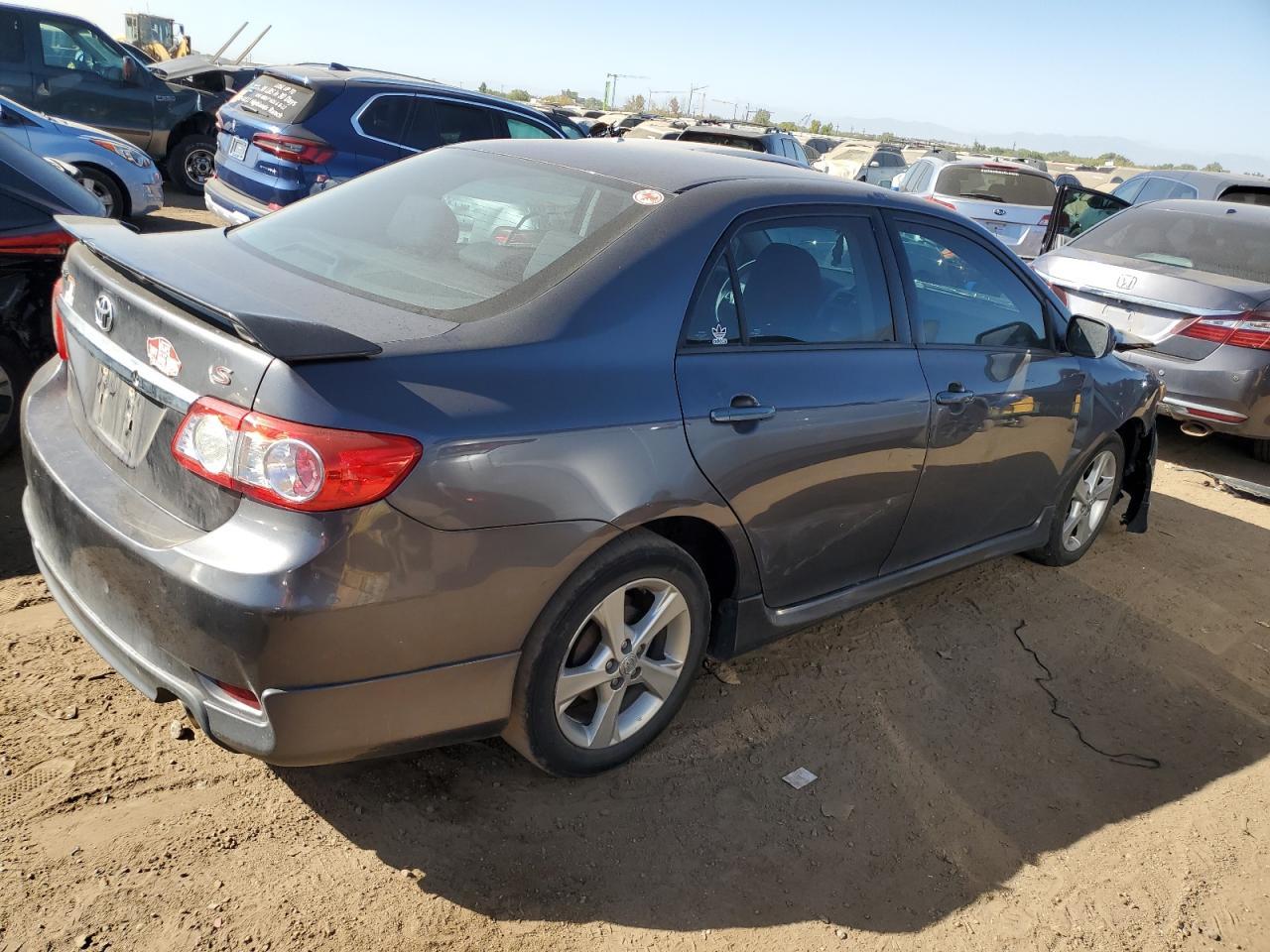2013 TOYOTA COROLLA BA - Фото 3
