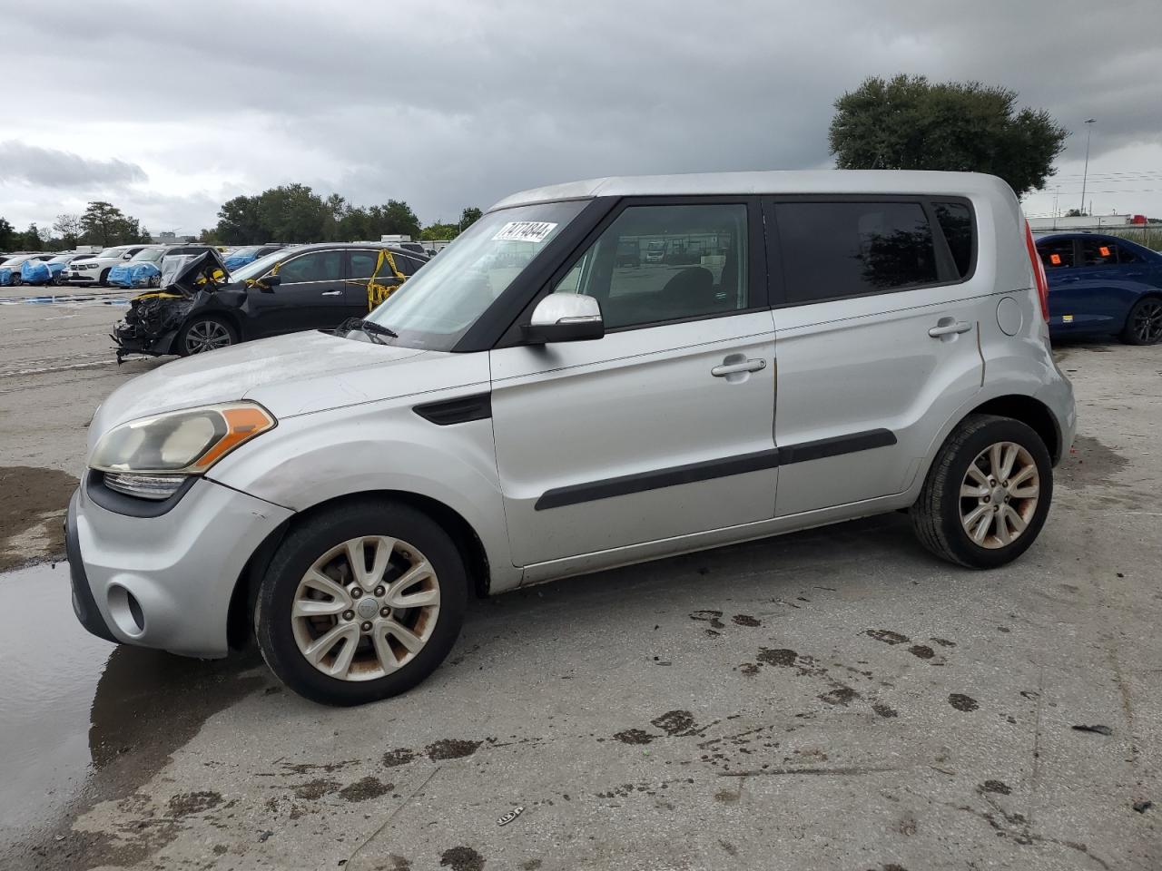 2013 KIA SOUL +