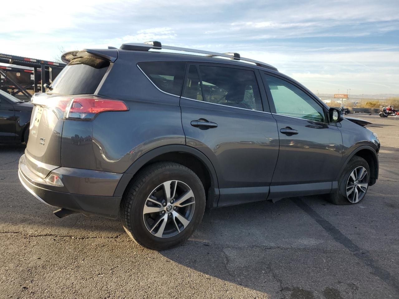 2016 TOYOTA RAV4 XLE - Image 3