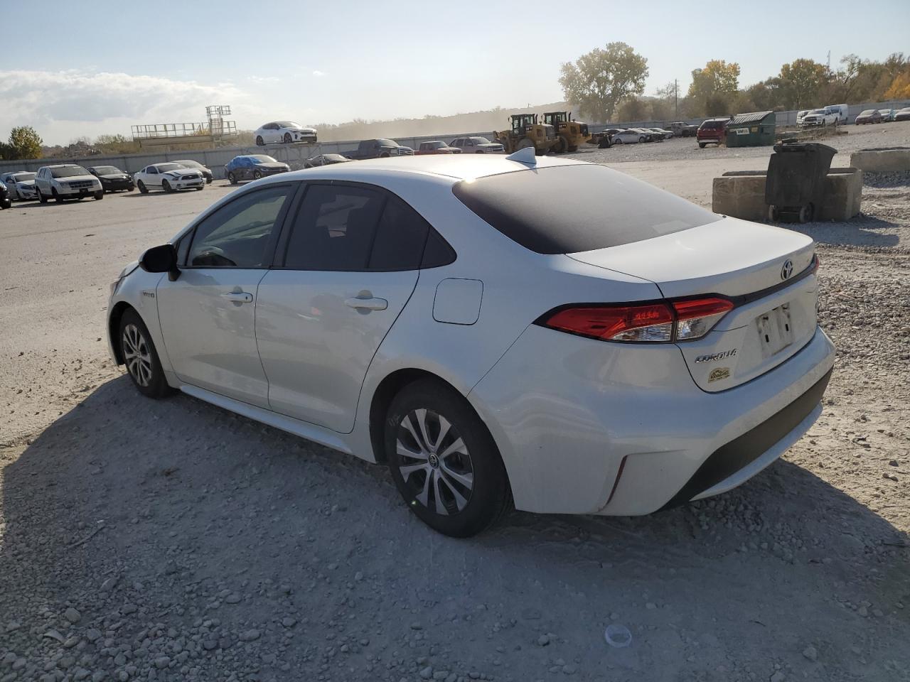 2020 TOYOTA COROLLA LE - Image 2
