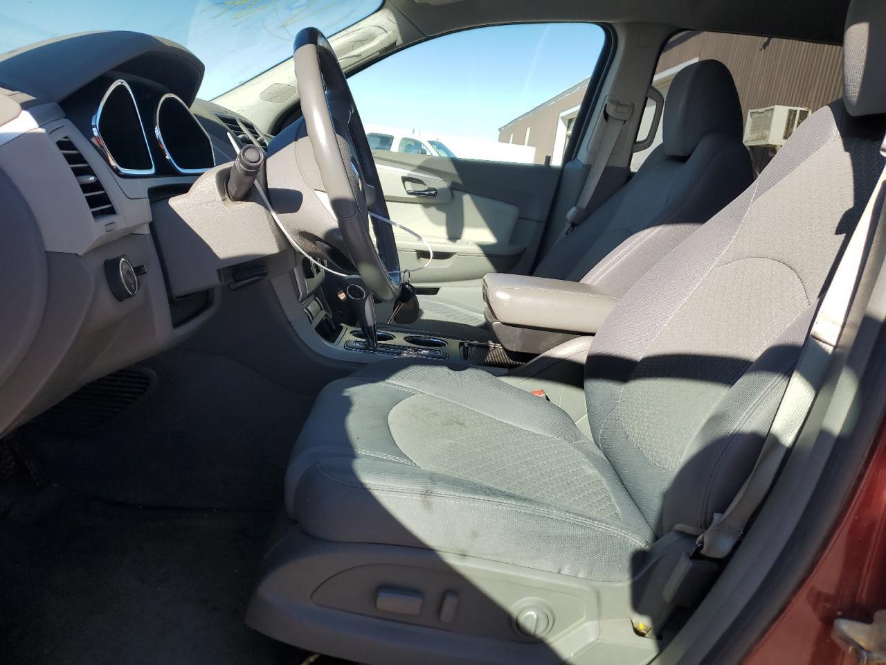 2011 CHEVROLET TRAVERSE L - Фото 7