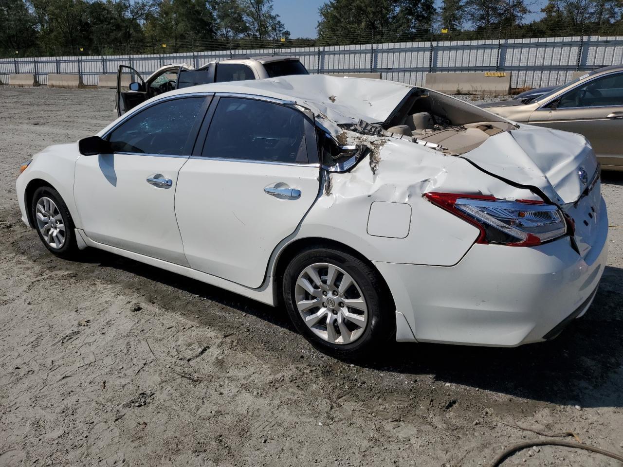2016 NISSAN ALTIMA 2.5 - Фото 2