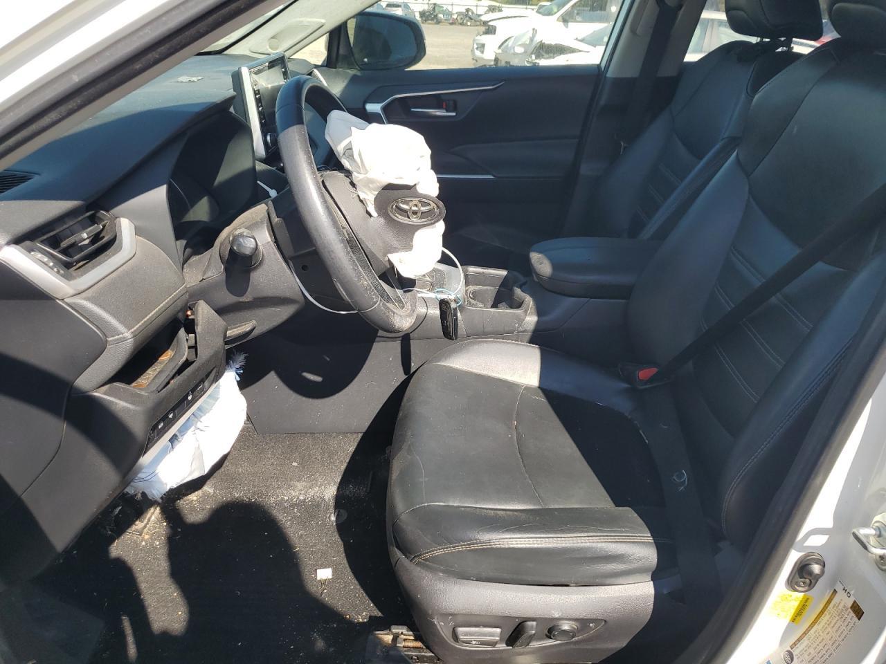 2019 TOYOTA RAV4 XLE P - Image 7