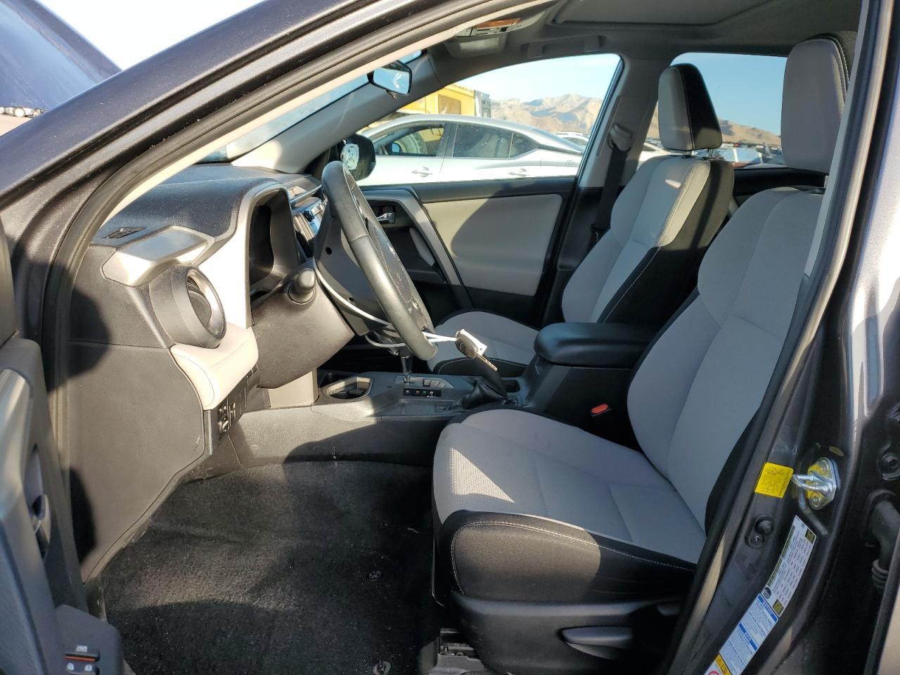 2016 TOYOTA RAV4 XLE - Image 7