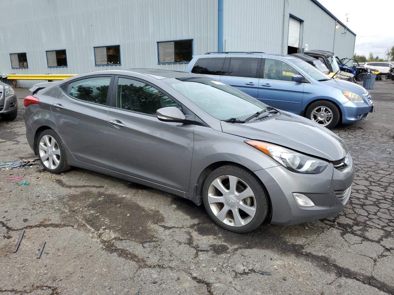 2013 HYUNDAI ELANTRA GL - Image 4