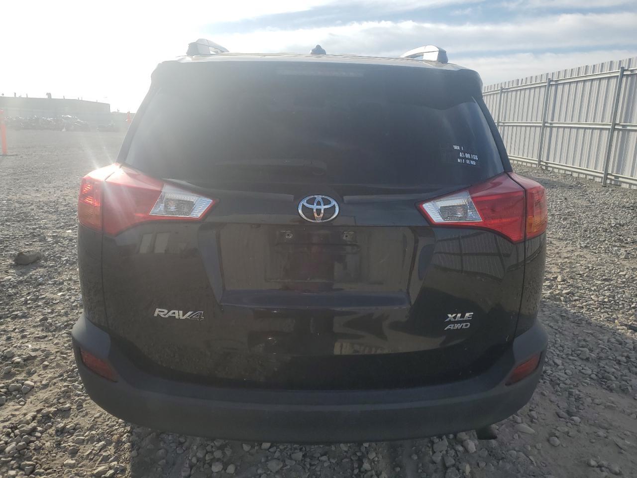 2015 TOYOTA RAV4 XLE - Фото 6