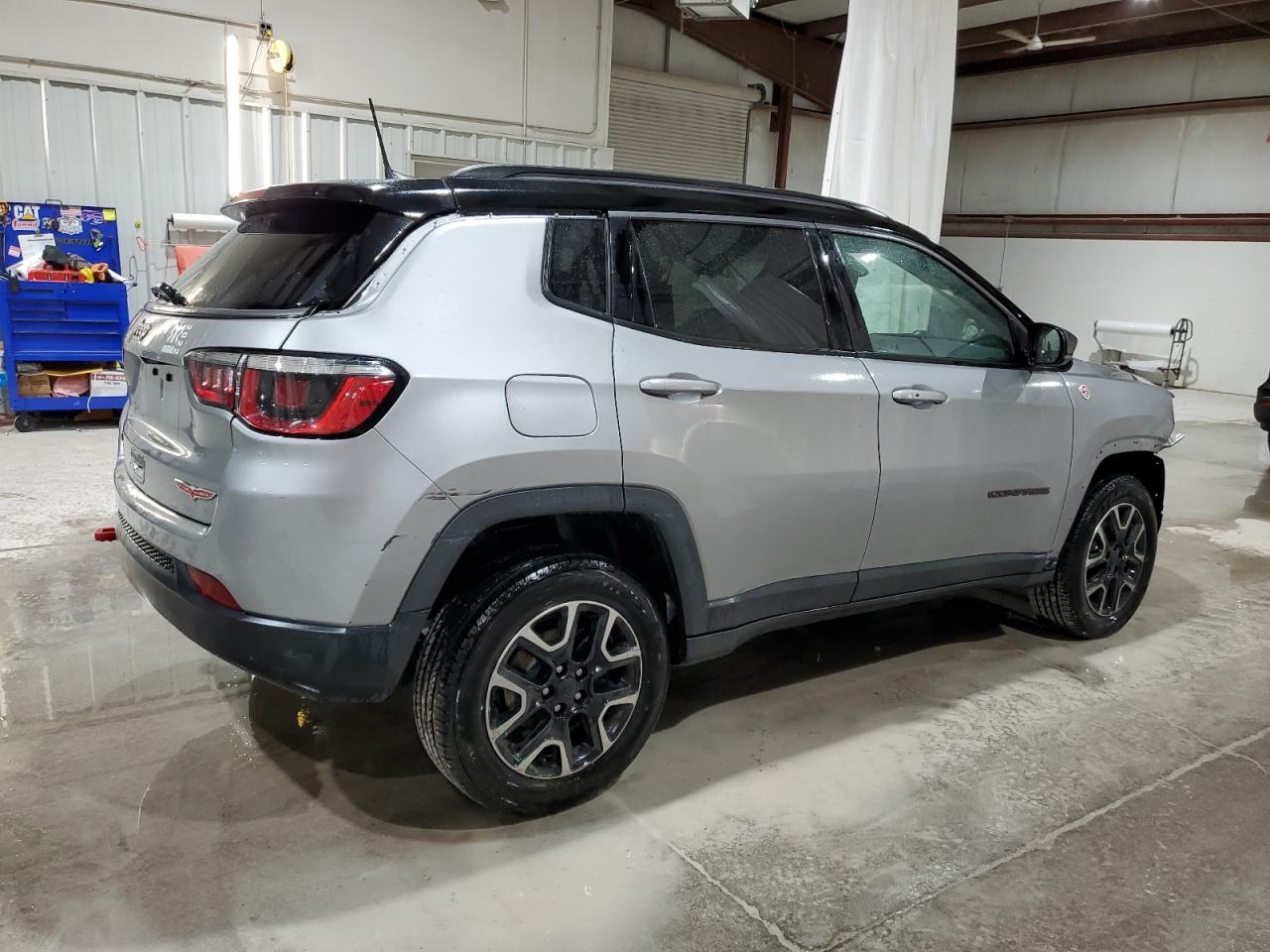 2019 JEEP COMPASS TR - Фото 3