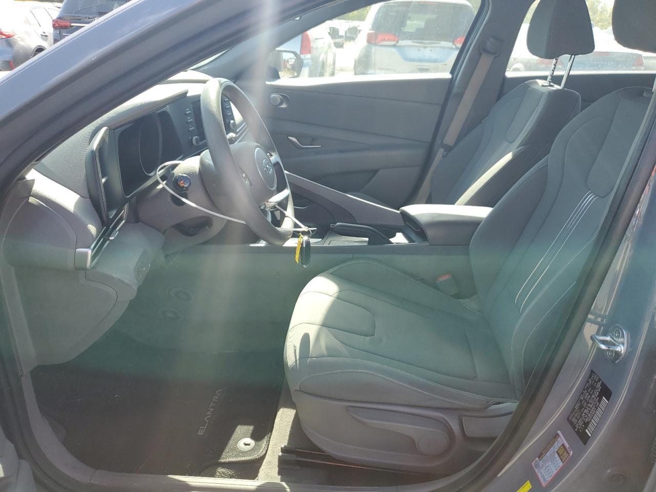 2022 HYUNDAI ELANTRA SE - Фото 7