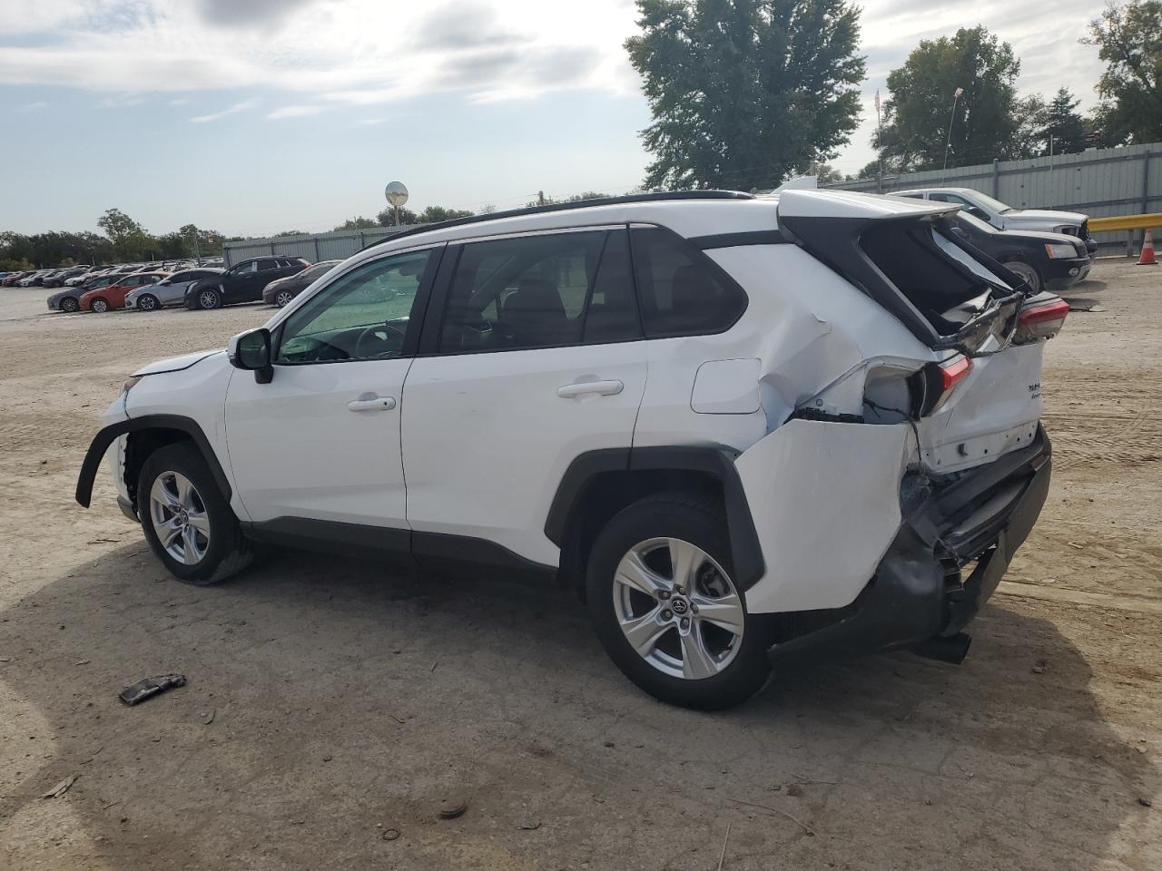 2020 TOYOTA RAV4 XLE - Image 2