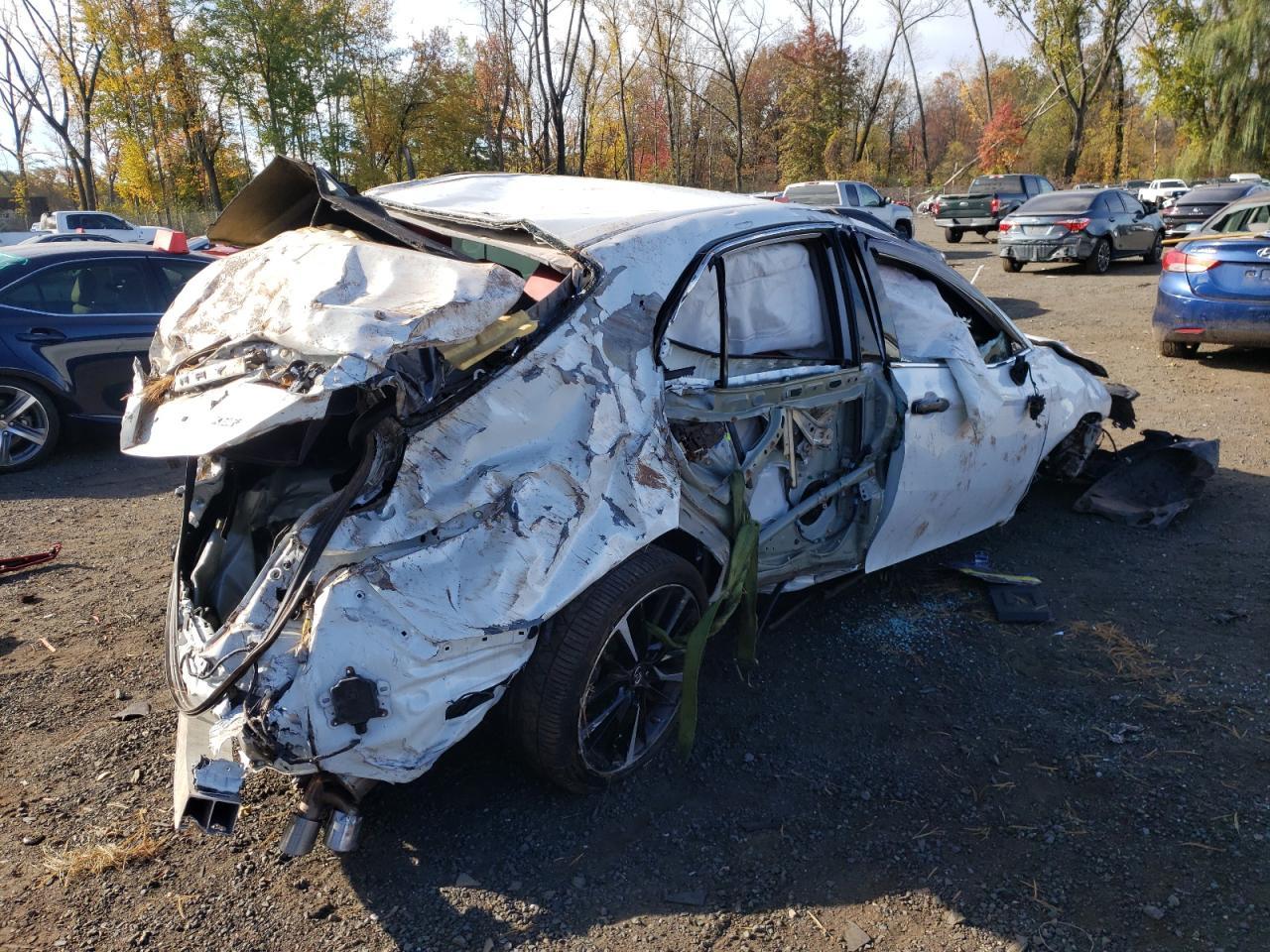 2019 TOYOTA CAMRY XSE - Image 3