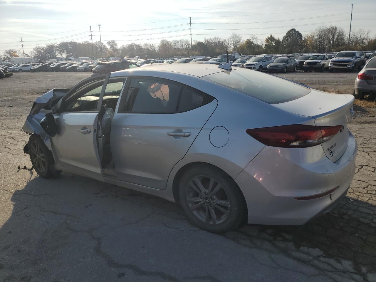 2017 HYUNDAI ELANTRA SE - Image 2