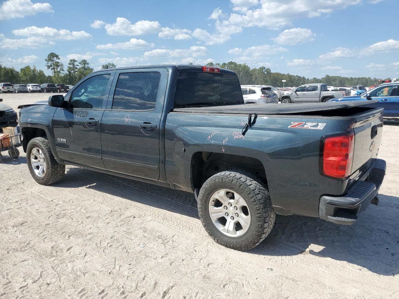 2017 CHEVROLET SILVERADO - Фото 2