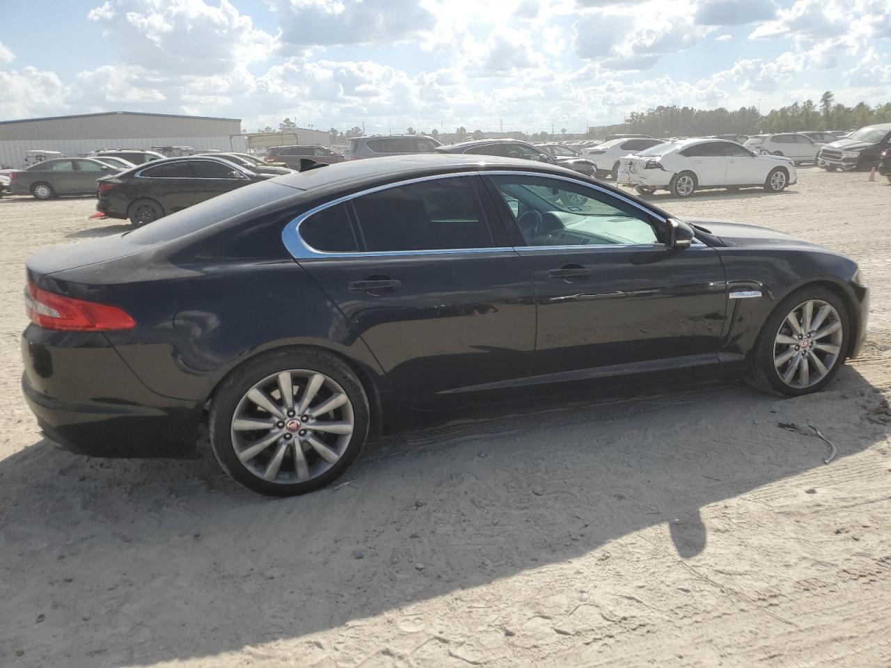 2014 JAGUAR XF - Фото 3