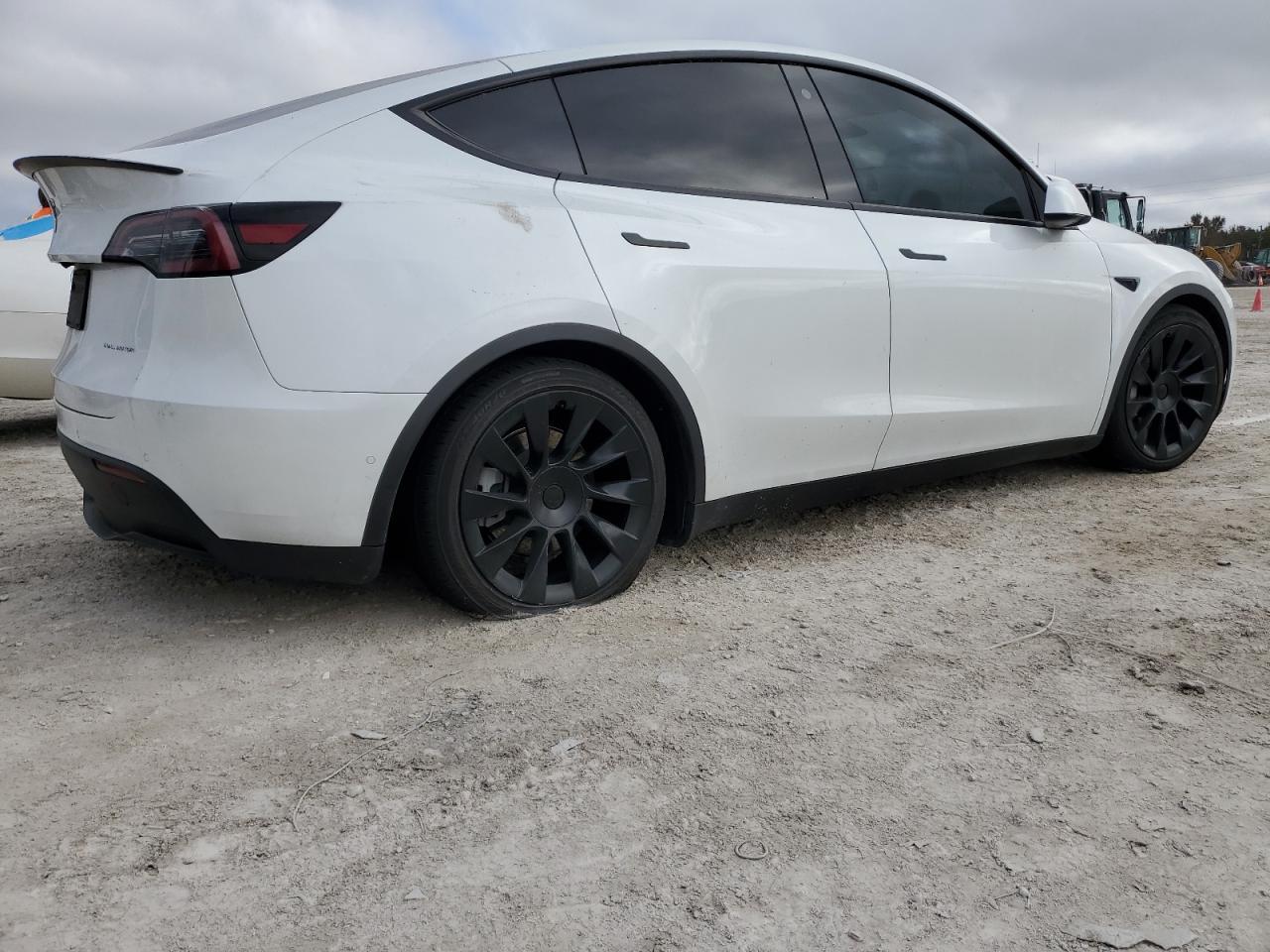 2022 TESLA MODEL Y - Image 3