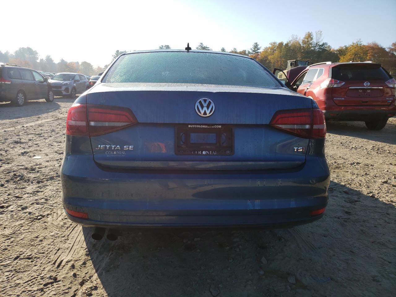 2017 VOLKSWAGEN JETTA SE - Image 6