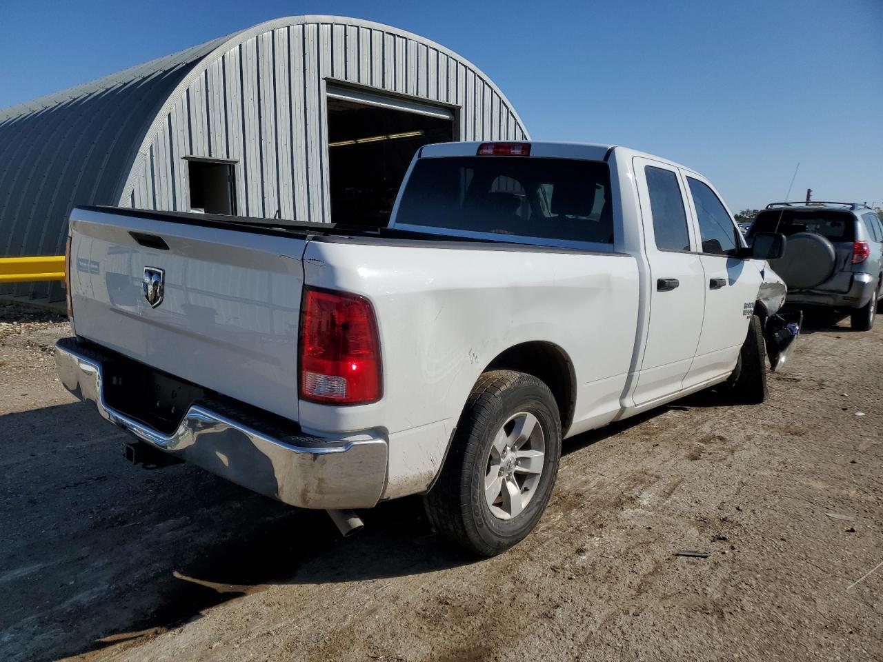 2019 RAM 1500 CLASS - Image 3