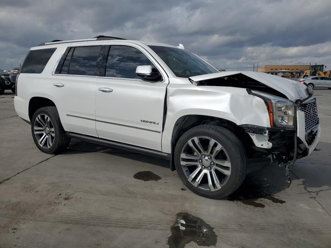 2017 GMC YUKON DENA - Фото 4
