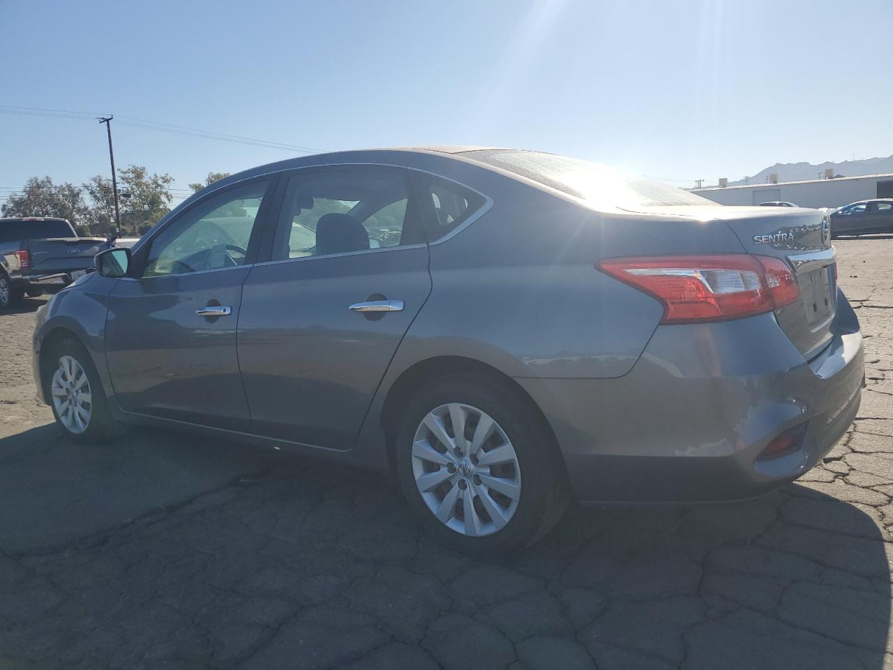 2017 NISSAN SENTRA S - Фото 2