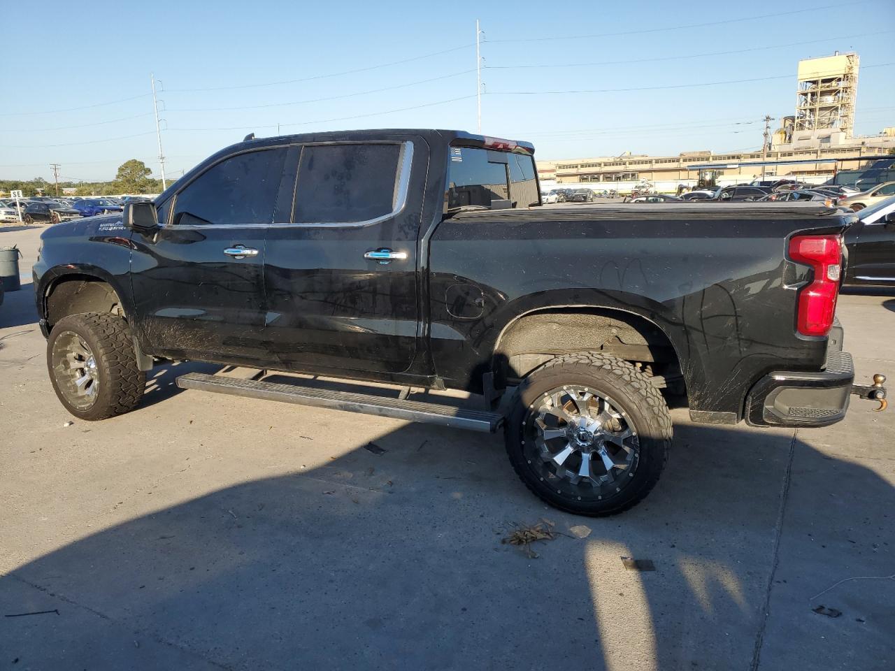 2019 CHEVROLET SILVERADO - Фото 2