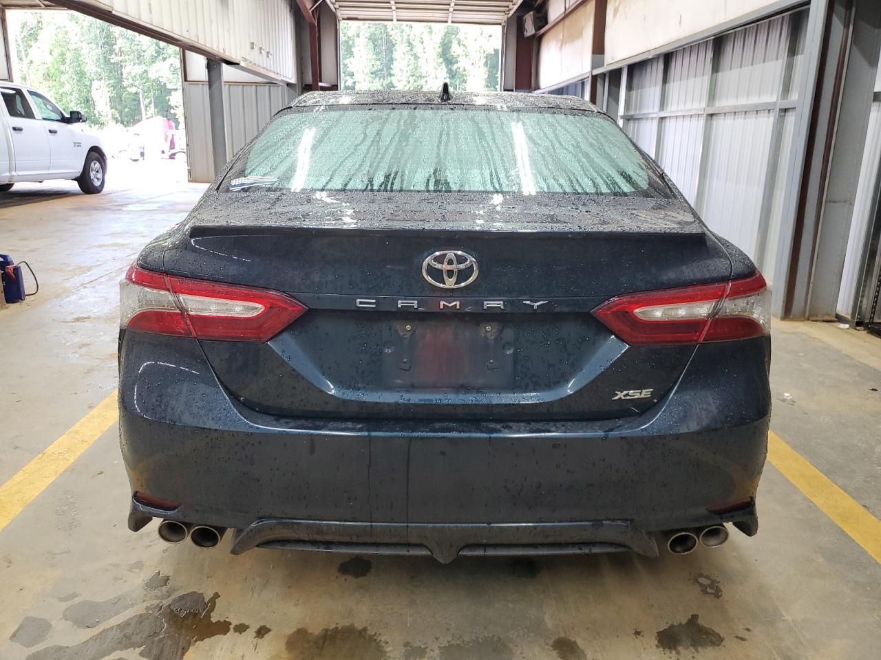 2019 TOYOTA CAMRY XSE - Image 6