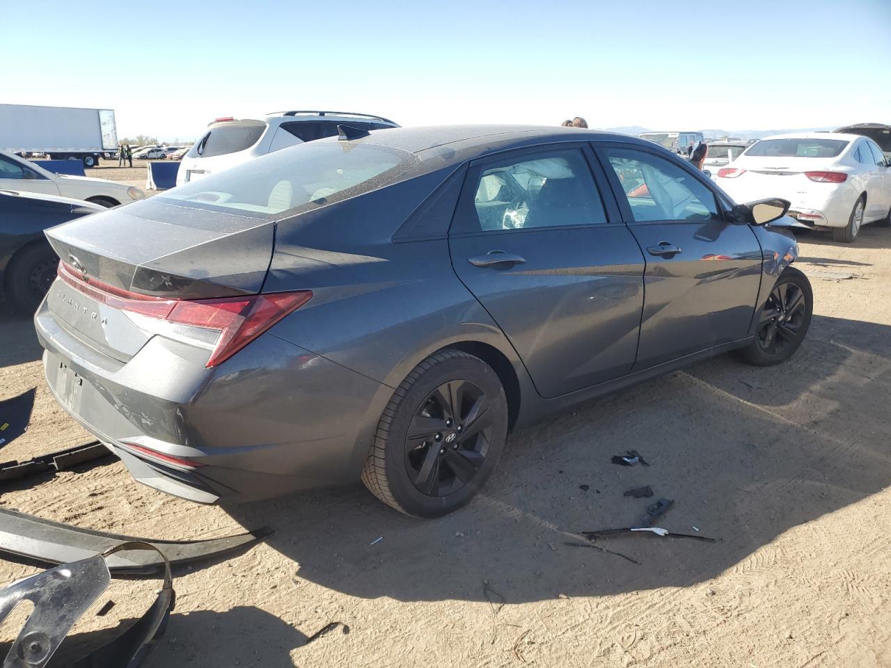 2023 HYUNDAI ELANTRA SE - Image 3