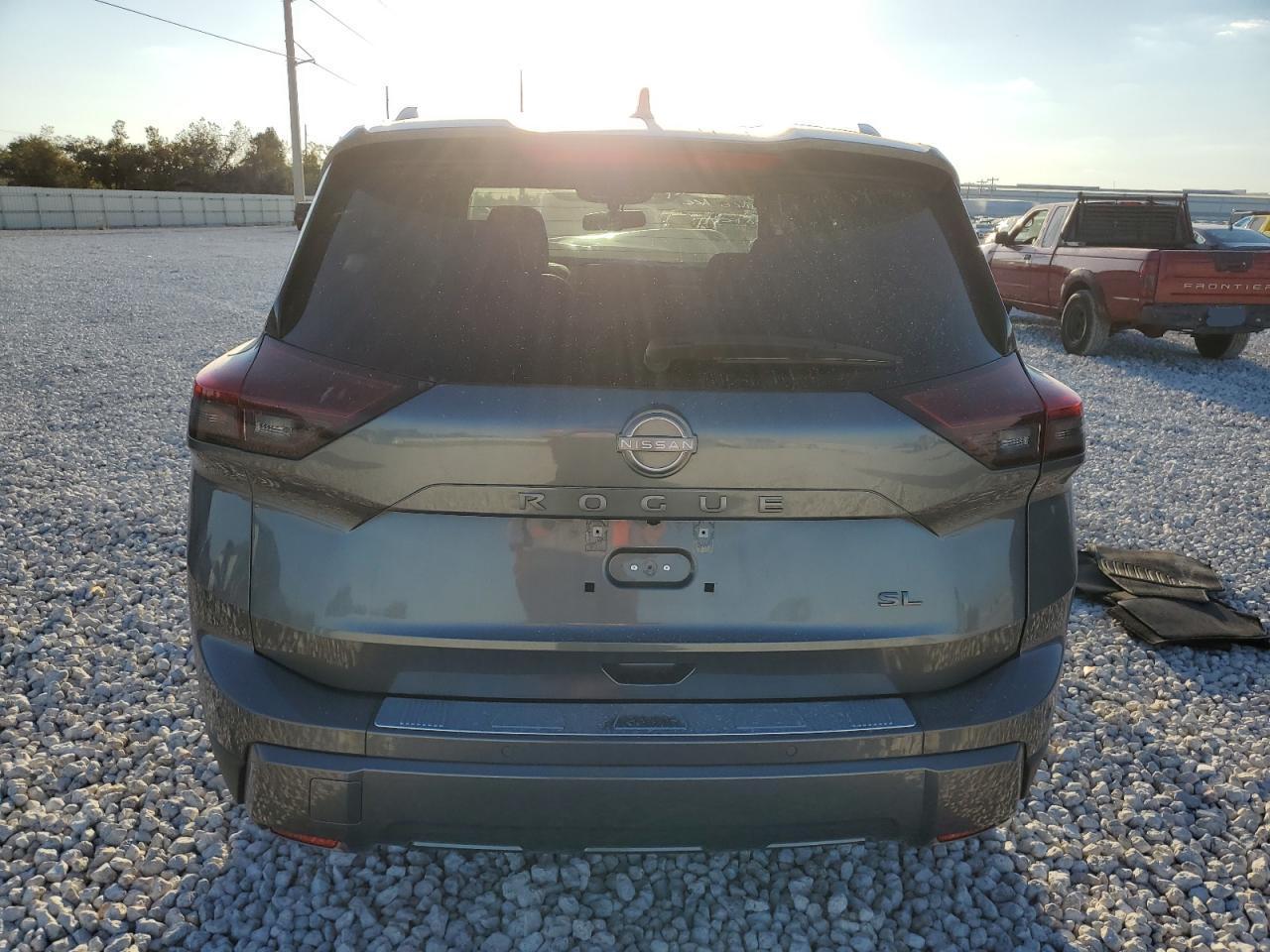 2024 NISSAN ROGUE SL - Image 6