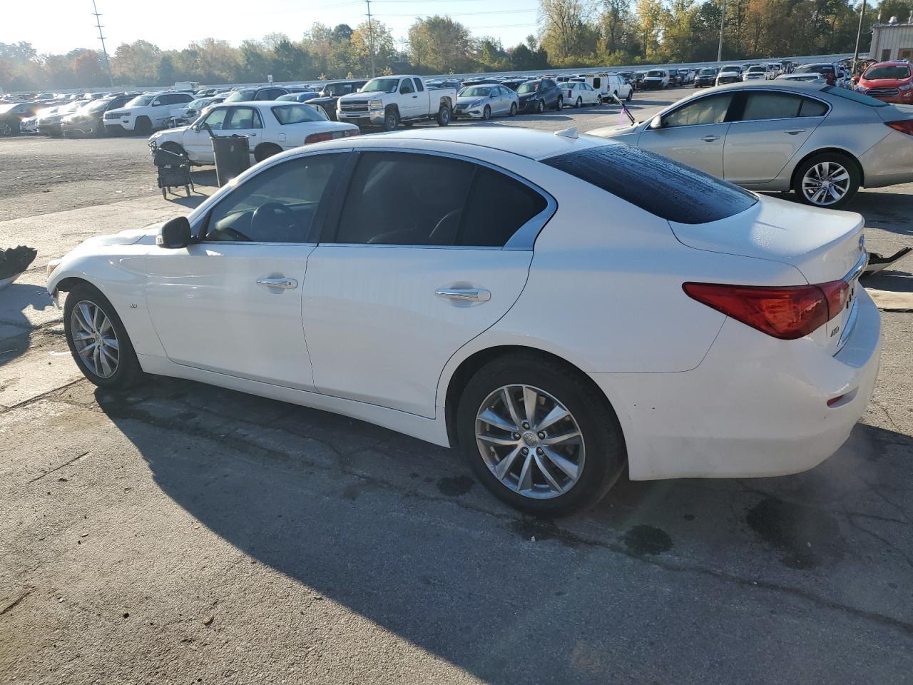2015 INFINITI Q50 BASE - Фото 2