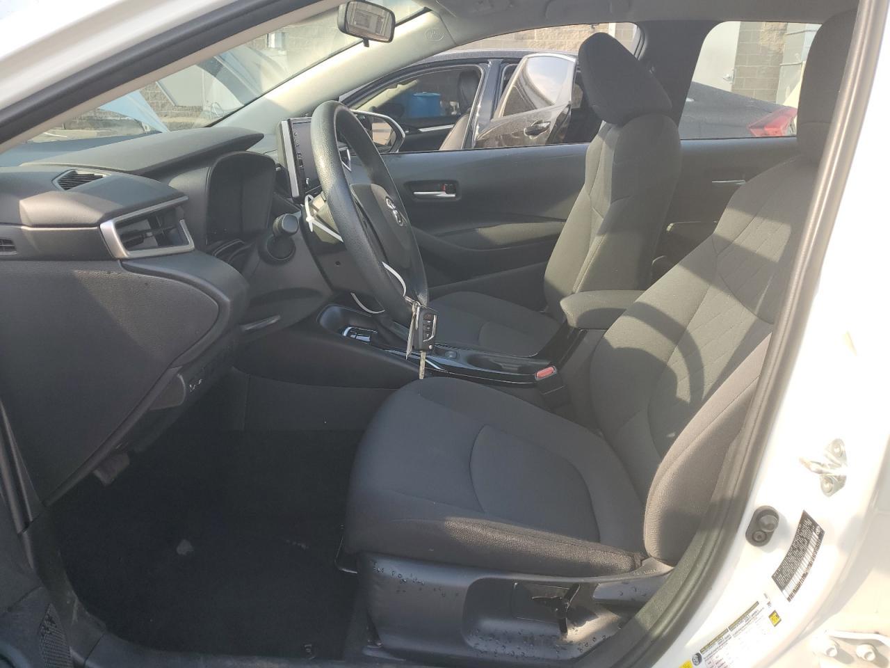 2021 TOYOTA COROLLA LE - Фото 7