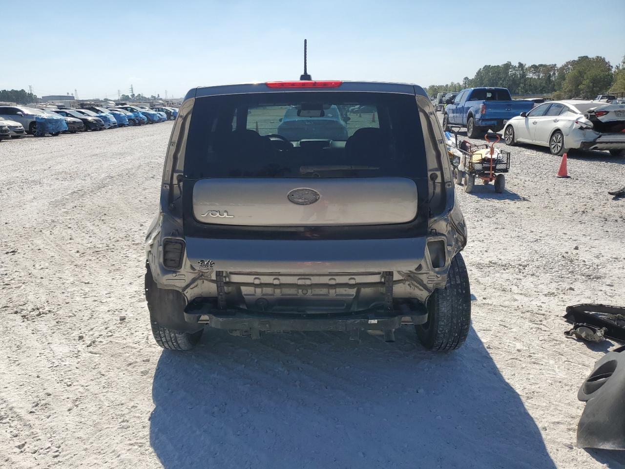 2017 KIA SOUL - Image 6