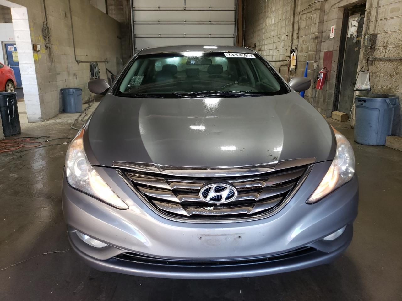 2011 HYUNDAI SONATA SE - Фото 5
