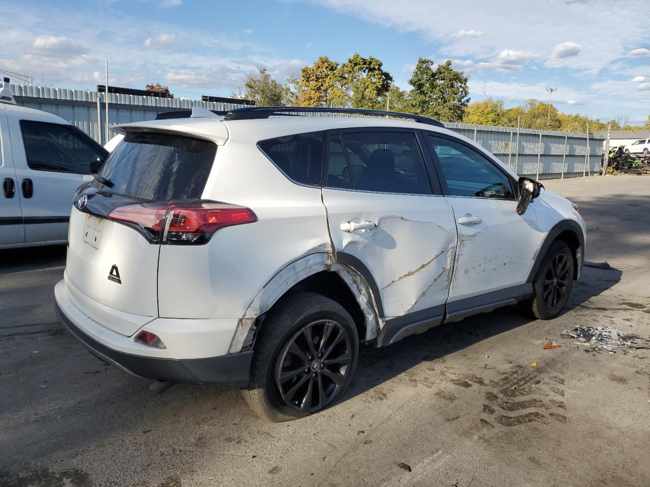 2018 TOYOTA RAV4 ADVEN - Image 3