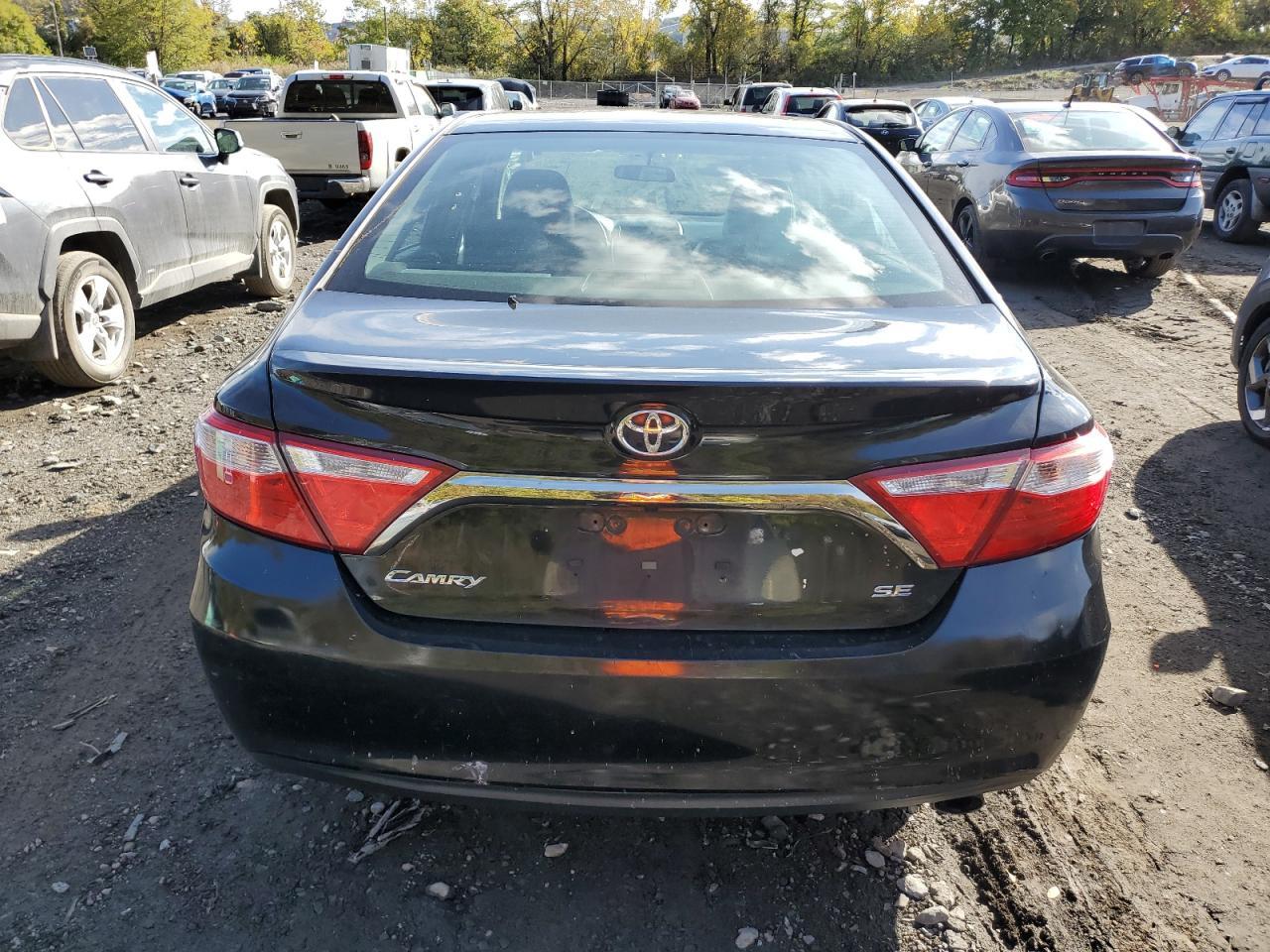 2017 TOYOTA CAMRY LE - Image 6