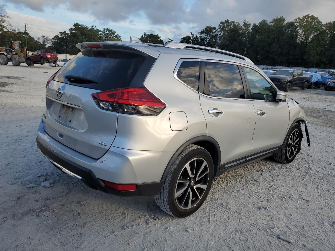 2017 NISSAN ROGUE S - Image 3