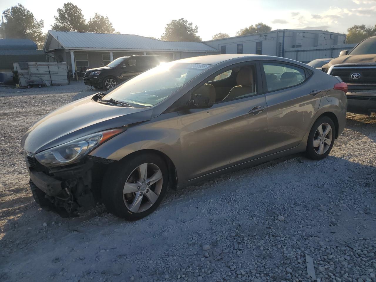 2013 HYUNDAI ELANTRA GL
