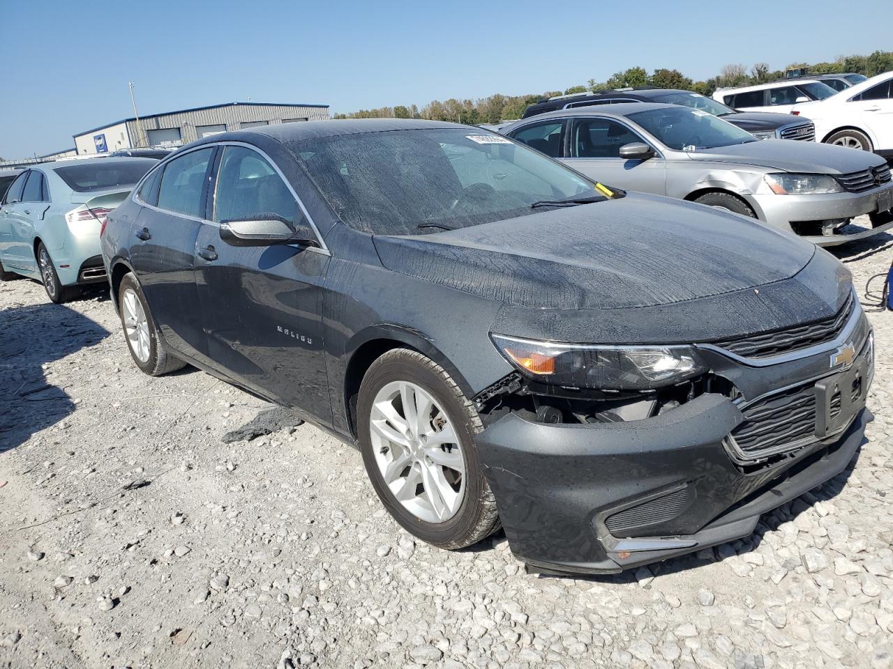 2017 CHEVROLET MALIBU LT - Image 4