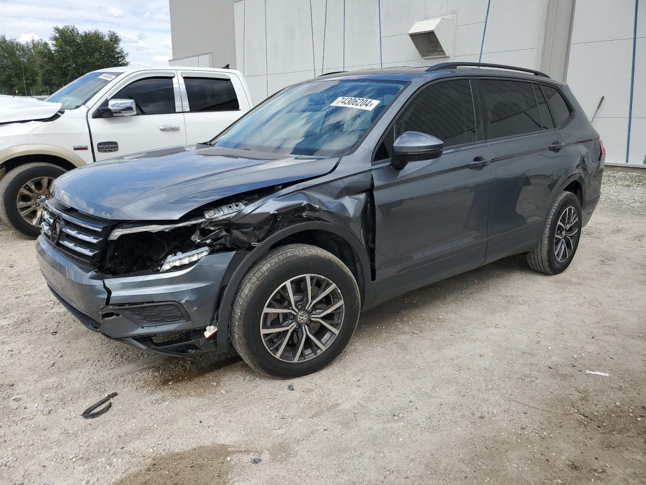 2021 VOLKSWAGEN TIGUAN S