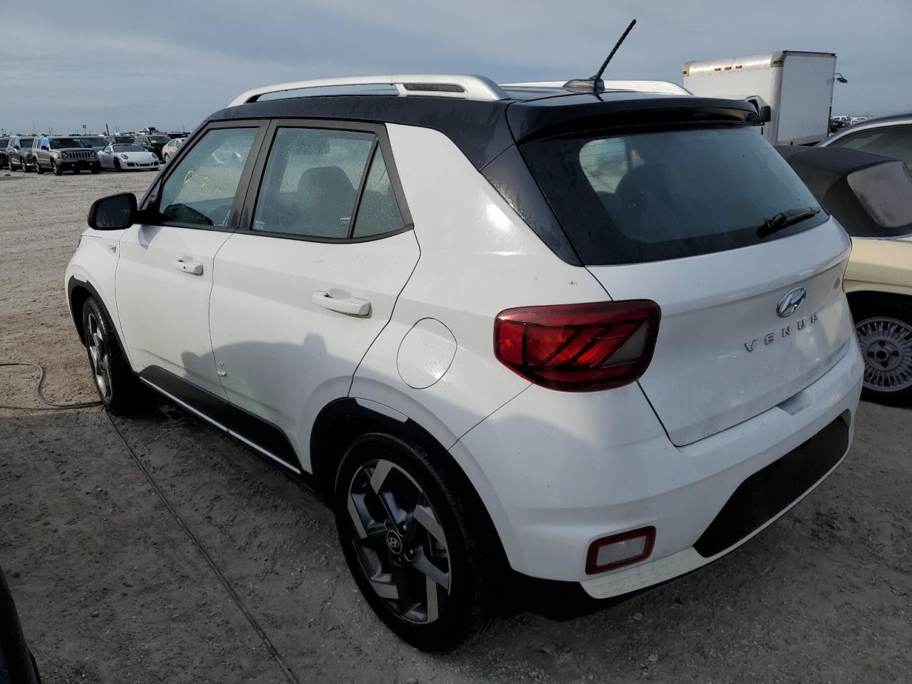 2023 HYUNDAI VENUE SEL - Image 2