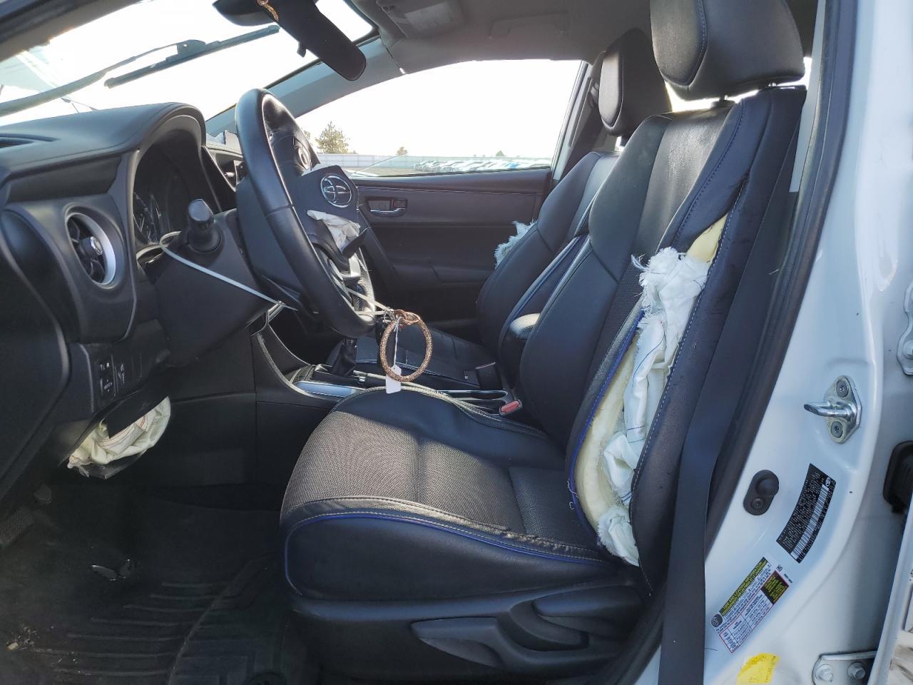 2019 TOYOTA COROLLA L - Фото 7