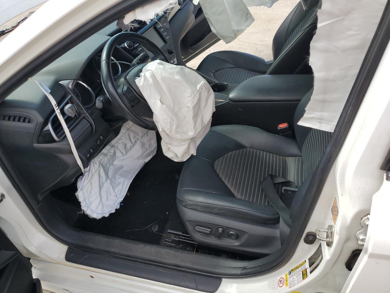 2019 TOYOTA CAMRY L - Фото 7