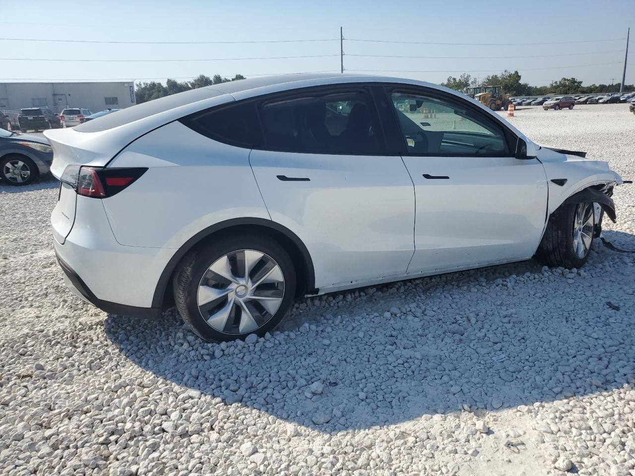 2024 TESLA MODEL Y - Image 3