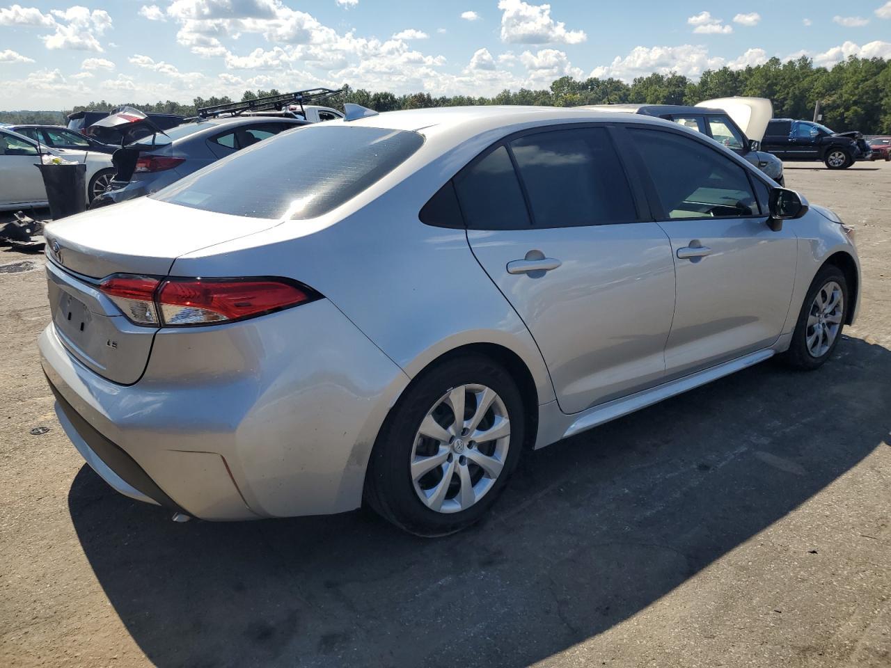 2022 TOYOTA COROLLA LE - Image 3
