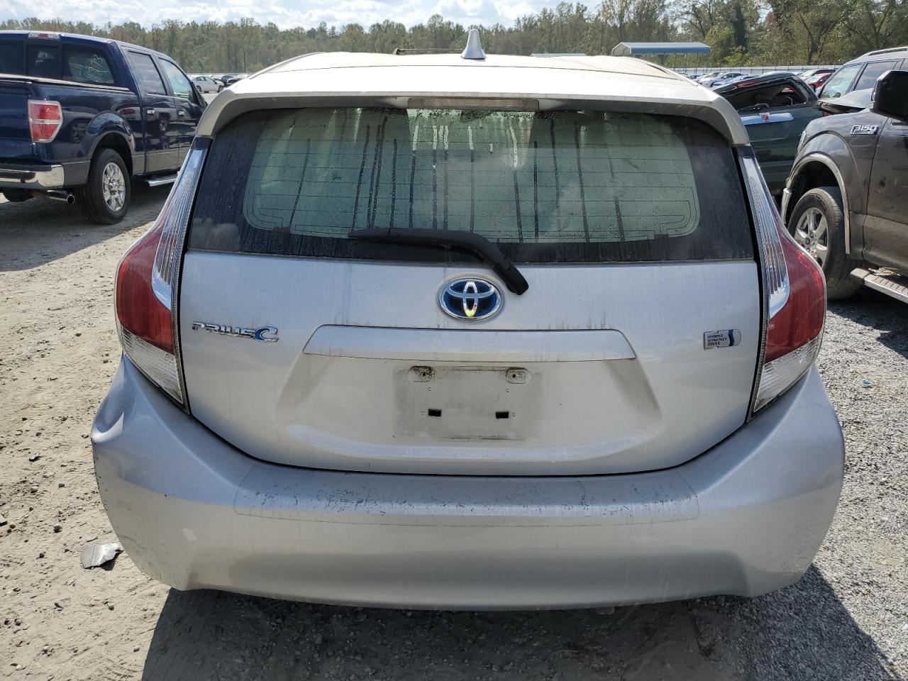 2016 TOYOTA PRIUS C - Фото 6