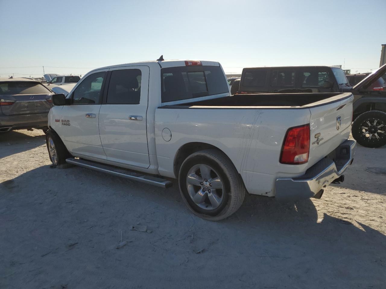 2015 RAM 1500 SLT - Image 2